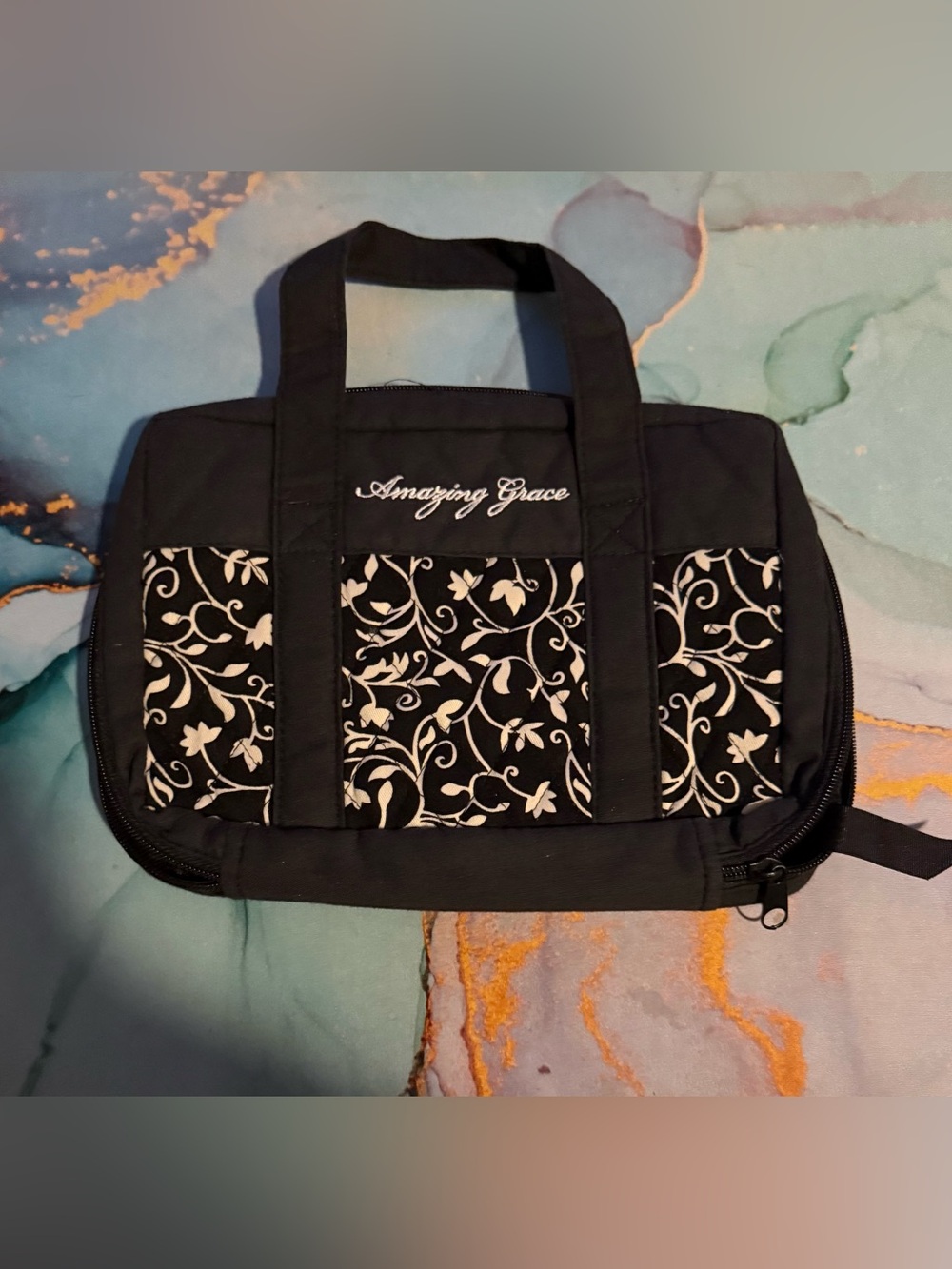 Black & White Floral Bible/Book Bag. EUC